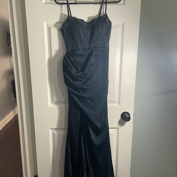 Azazie - Womens - Navy Blue -  Corset and Lace Dress - Size 2A - Picture 1 of 8
